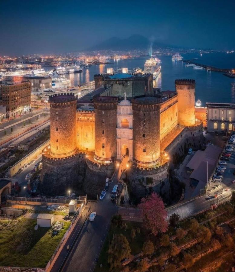 Suite San Gennaro Bis Napoli Bagian luar foto